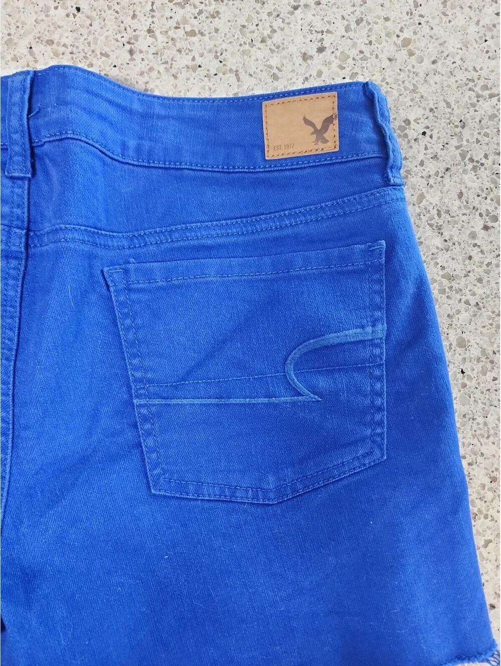 Shorts - Picture 3 of 8